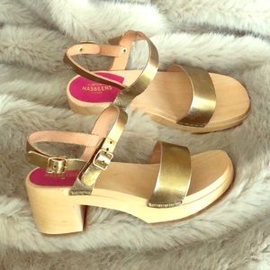 Swedish Hasbeens Gittan Distressed Gold Sandal